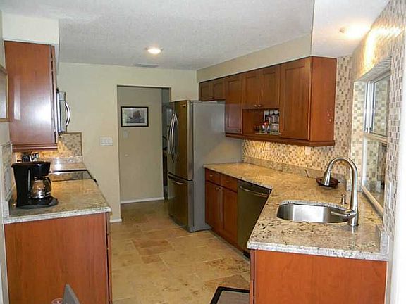 3rd image of 2493 Cannolot Blvd