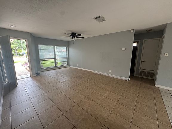5th image of 2807 Charles Conrad Dr