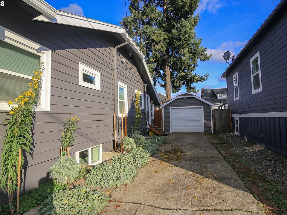 2nd image of 4904 NE 7th Ave