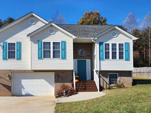 154 Russell Springs Dr, Lynchburg, VA 24501