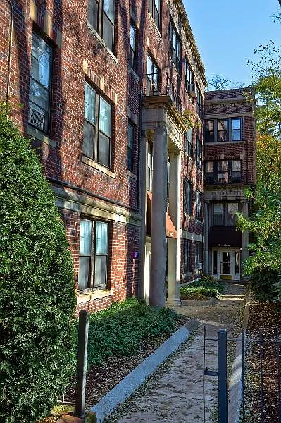1 bed, 1.0 bath, 759 sqft, $2,250 — Photo 2