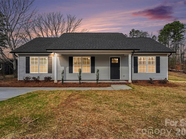 336 Pinecrest St, Salisbury, NC 28147