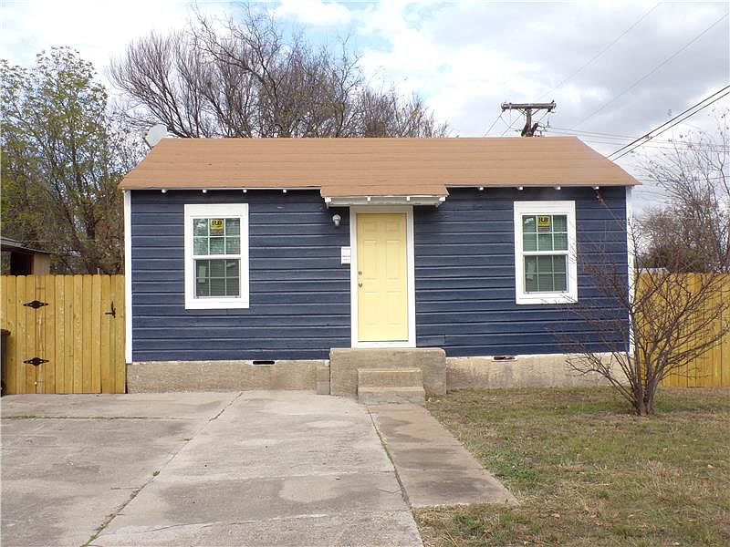 1st image of 701 W Avenue K