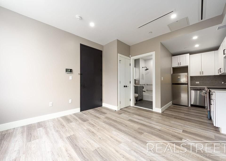 1st image of 2801 Tilden Ave #1A