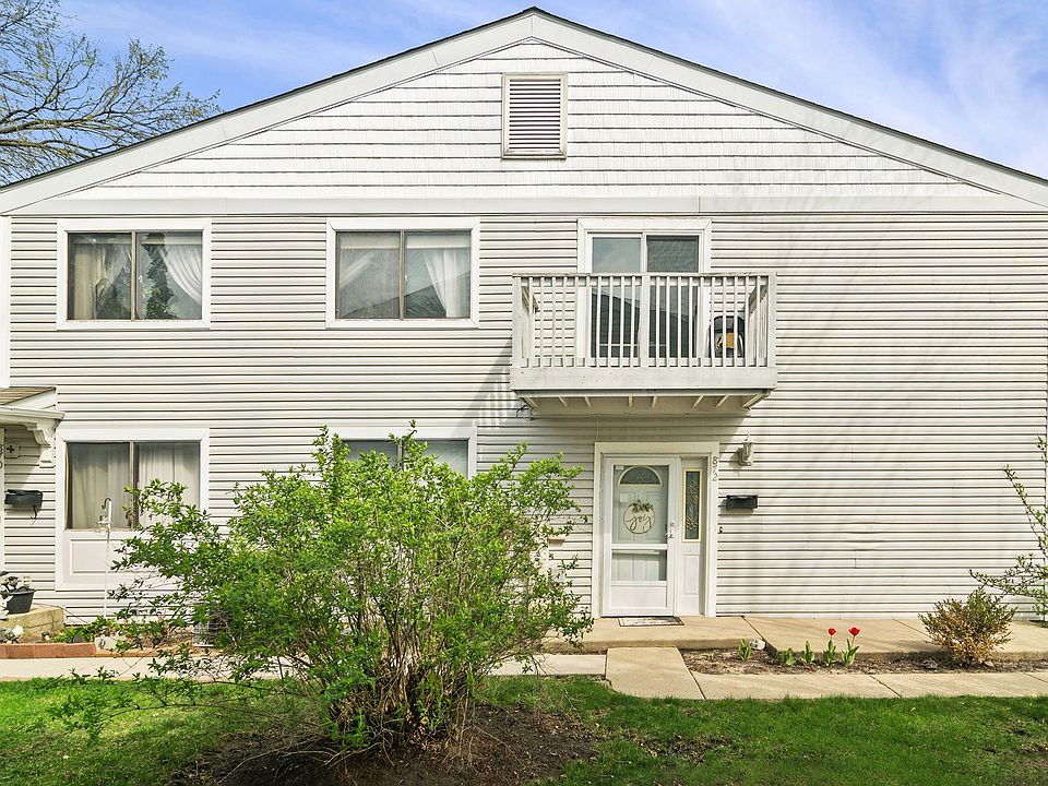 1st image of 872 Cambridge Pl #126D