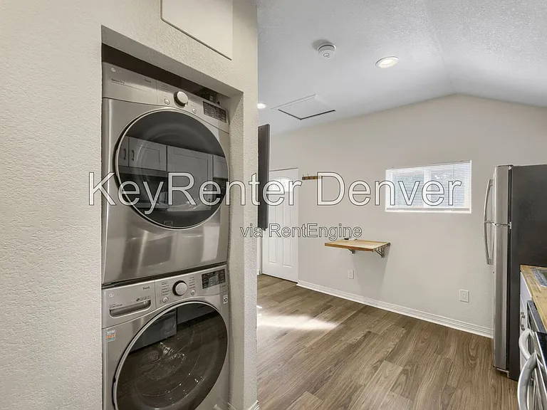 2072 Emporia St — Photo 13