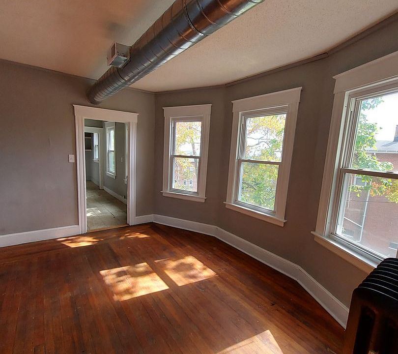 1st image of 535 Burritt St #2