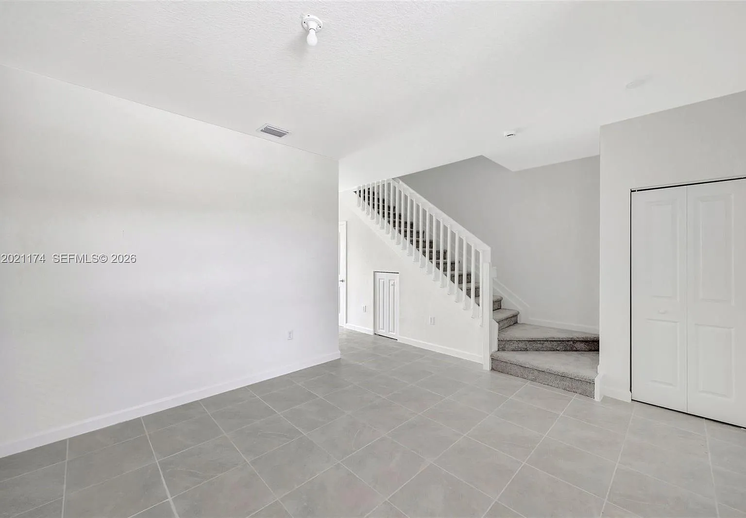 3 bed, 1668 sqft, $3,300 — Photo 2
