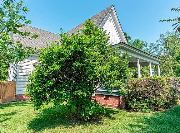 3rd image of 505 Greensboro St