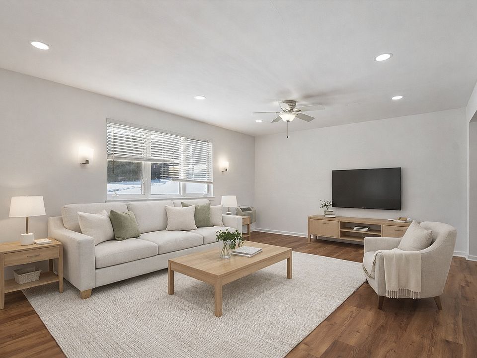 Living room virtually staged