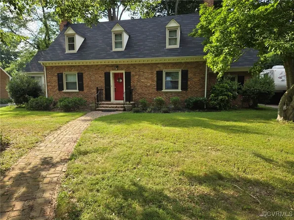 1145 Oakridge Rd, Petersburg, VA 23805