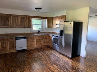 910 W Ash St, Junction City, KS 66441