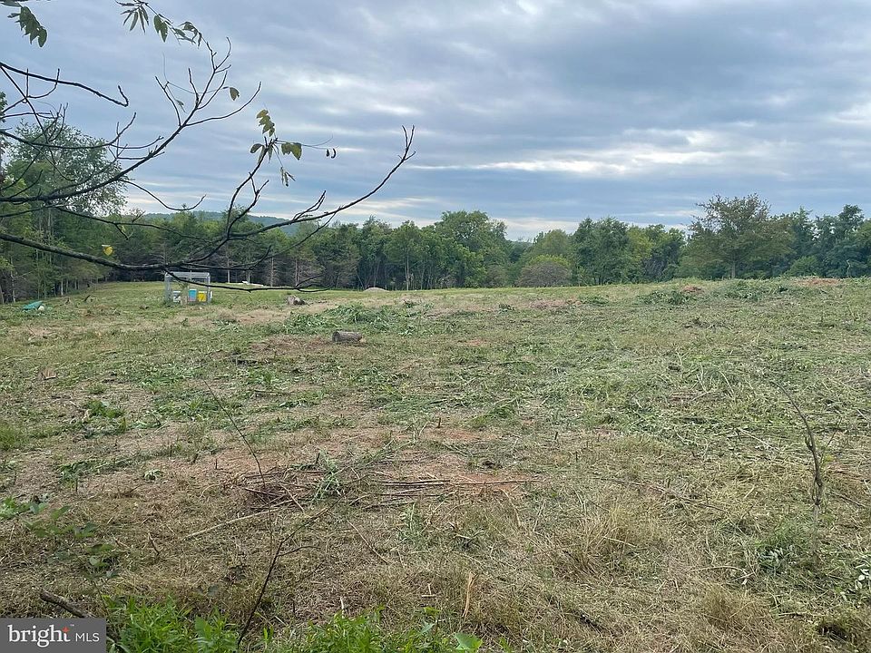 1st image of Hawthorne Dr