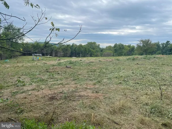 Hawthorne Dr, Rapidan, VA 22733