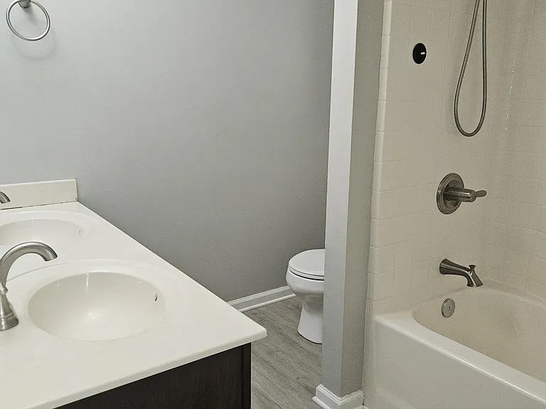 102 Chanticlair Dr — Photo 15