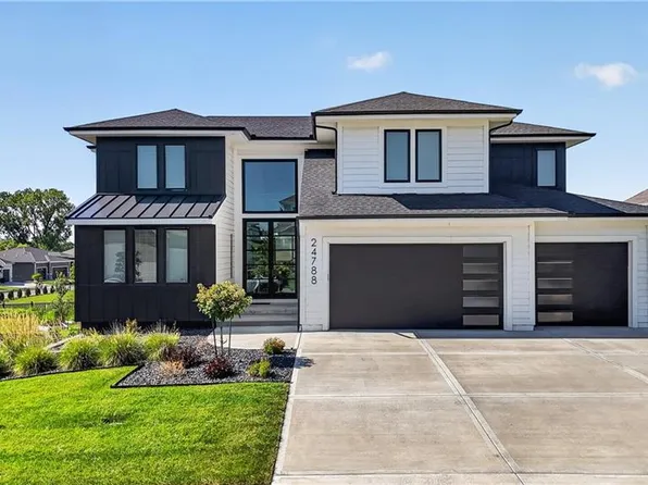 24788 W 90th St, Lenexa, KS 66227