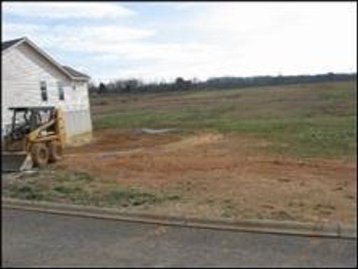 1st image of 206 Ashton Ln