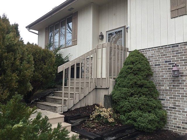 1st image of 4177 Woodlake Ct