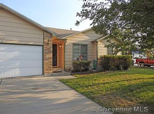 4917 Phoenix Dr, Cheyenne, WY 82001
