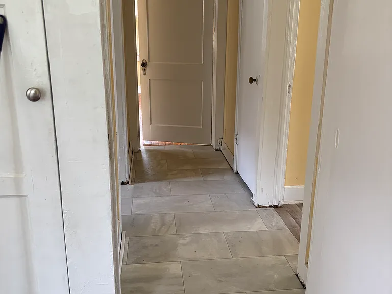 127 Louisa Blvd — Photo 10