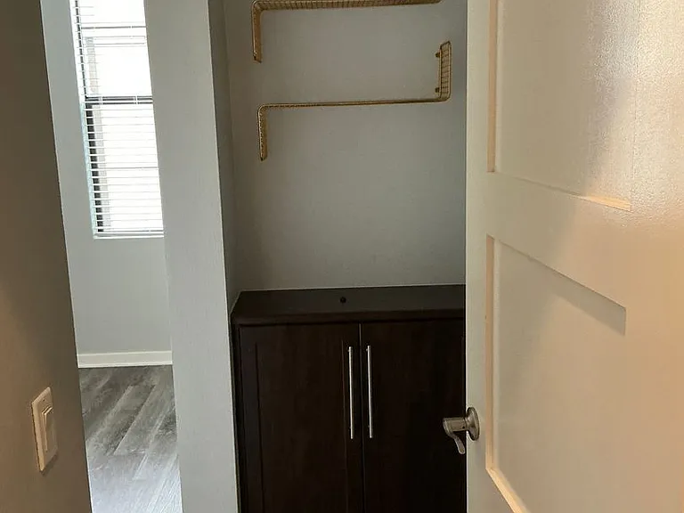 537 W Maple Ave — Photo 14