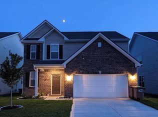2951 Creek Bank Dr, Columbus, IN