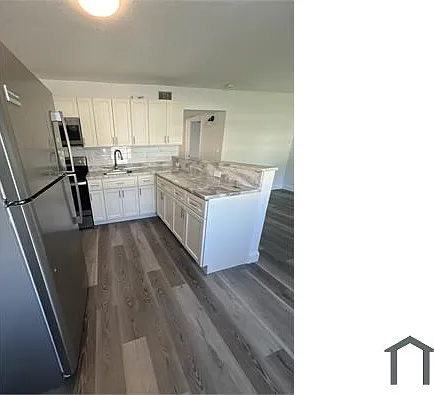 1010 Adams St — Photo 17