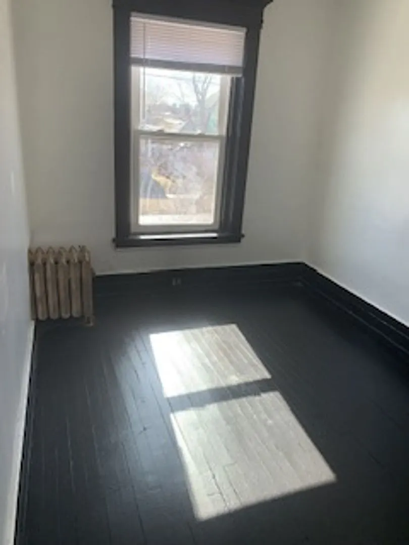 117 1/2 Lafayette Street — Photo 2