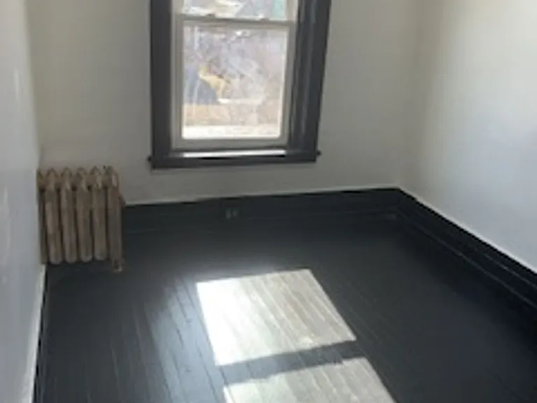 117 1/2 Lafayette St — Photo 2