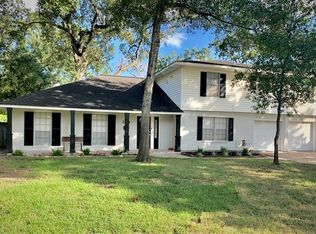 2119 Oak Creek Dr, Houston, TX 77017