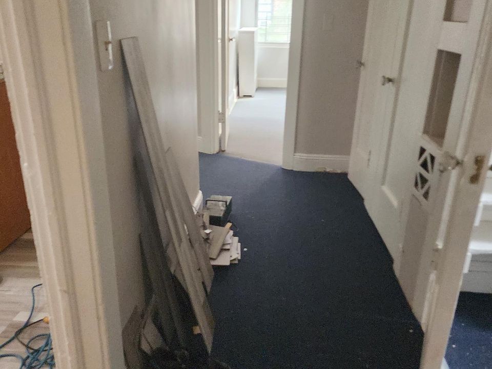 1st image of 654 E 234th St Floor 2
