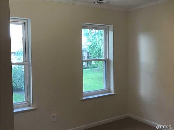 3rd image of 166 Artist Lake Dr