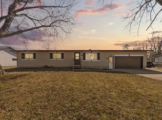 821 9th Ave NW, Waseca, MN 56093