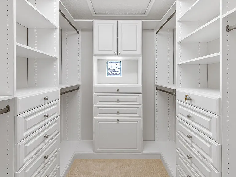 1060 Lake Shore Dr #201 — Photo 24