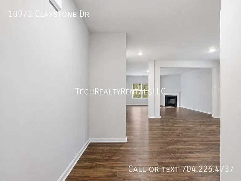 10971 Claystone Dr — Photo 11