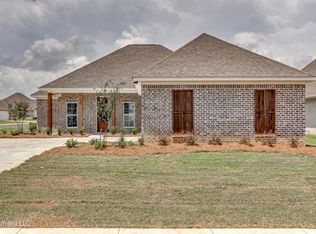 400 Butternut Dr, Canton, MS 39046
