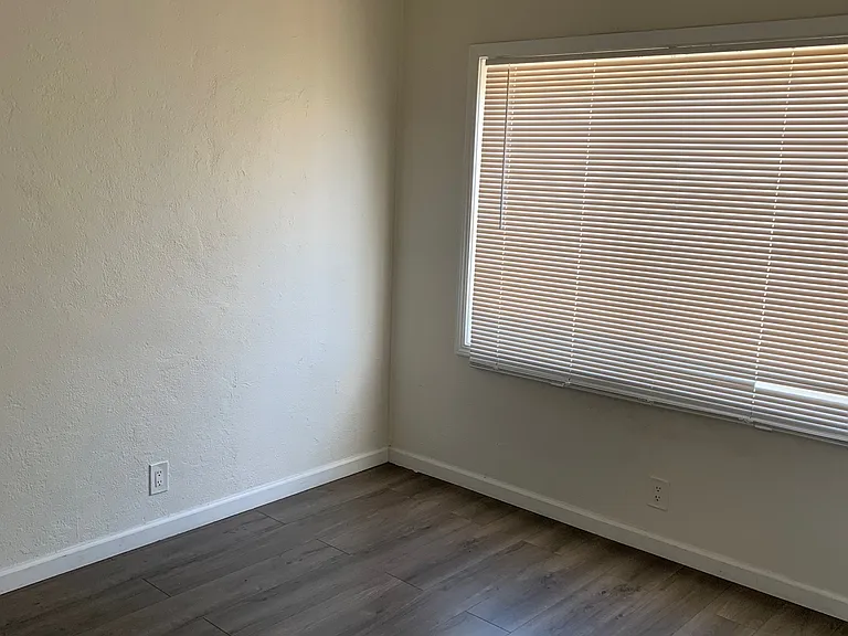 1256 Magazine St — Photo 14