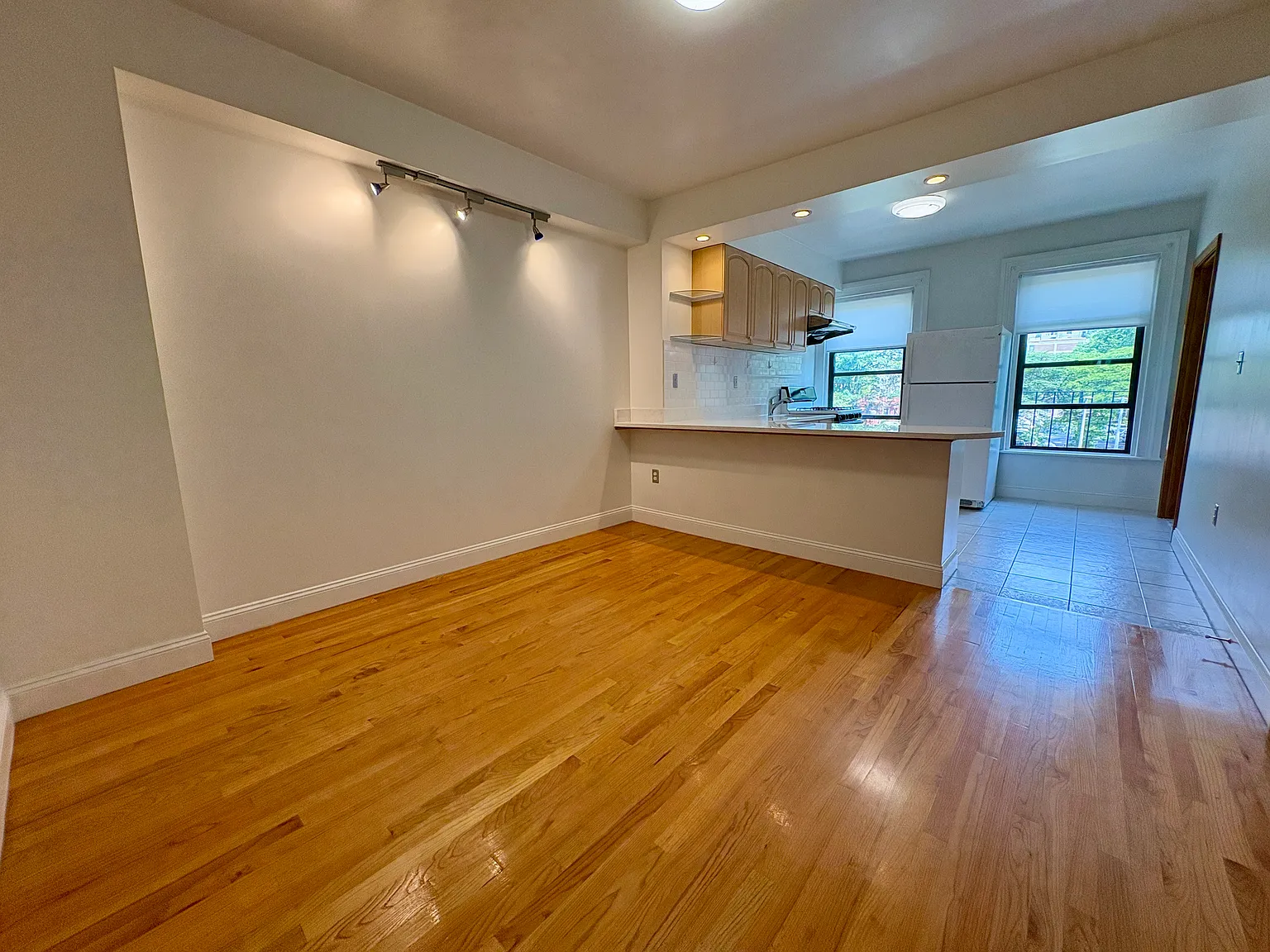 1 bed, 800 sqft, $3,400 — Photo 1
