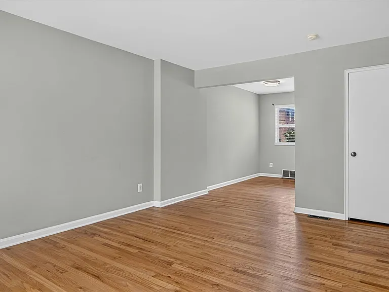 3284 Coolidge Hwy — Photo 8