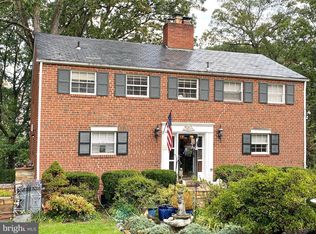 6026 Grove Dr, Alexandria, VA 22307