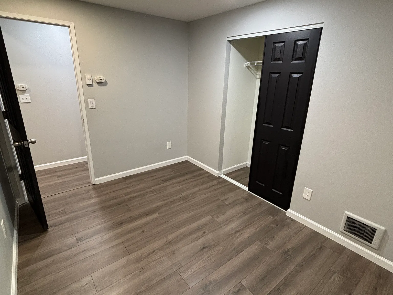 3 bed, 1100 sqft, $3,500 — Photo 4