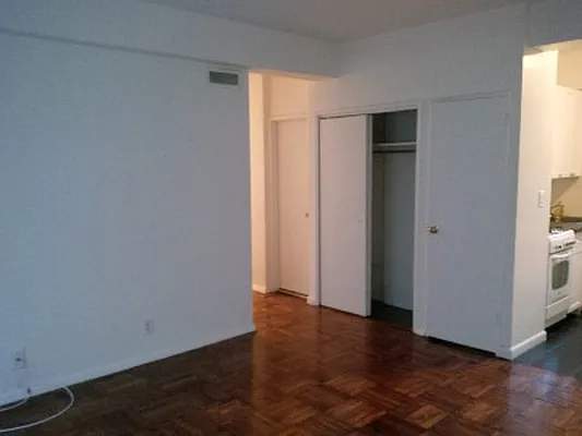 Rented by Classic Marketing- 530 Park1 | media 7