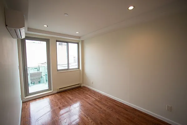 Rented by Kinyu Realty | media 1