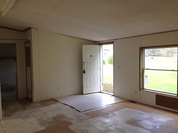 3rd image of 8667 S Cypress Ave