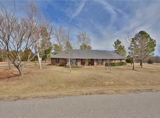 23400 Bob White Dr, Edmond, OK 73025