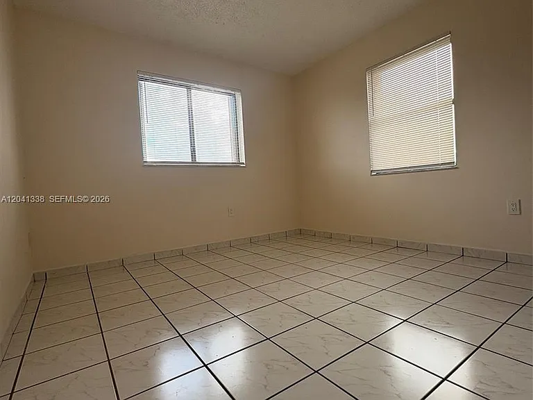 231 E 7th St #202 — Photo 6