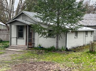 1007 SW Foundry St, Grants Pass, OR 97526