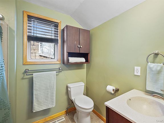 5th image of 32 Shawnee Road