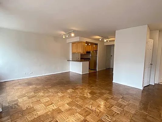 Rented by REAL New York | media 3