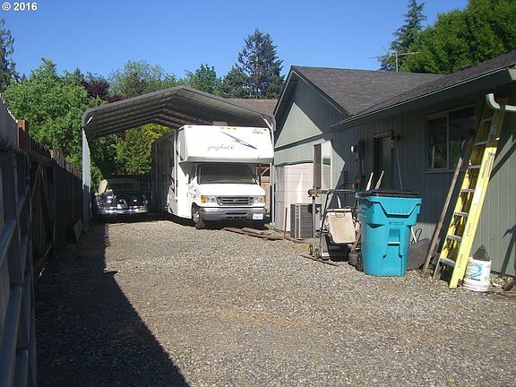 3rd image of 9306 NE 82nd Ave